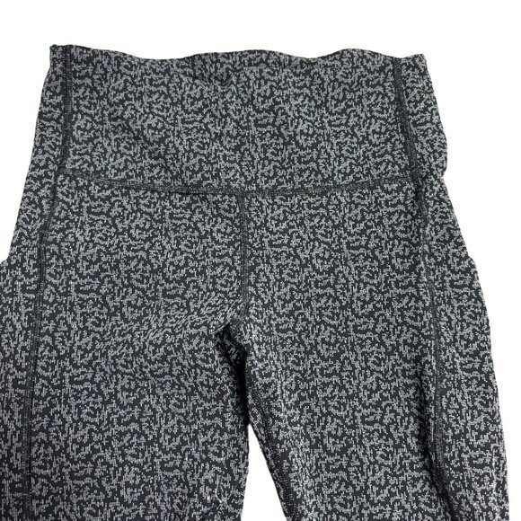 Athleta Women's Small Black Ultimate Stash Pocket Textured 7/8 Tight Leggings - Picture 2 of 9